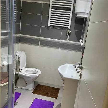 Apartment Politika *